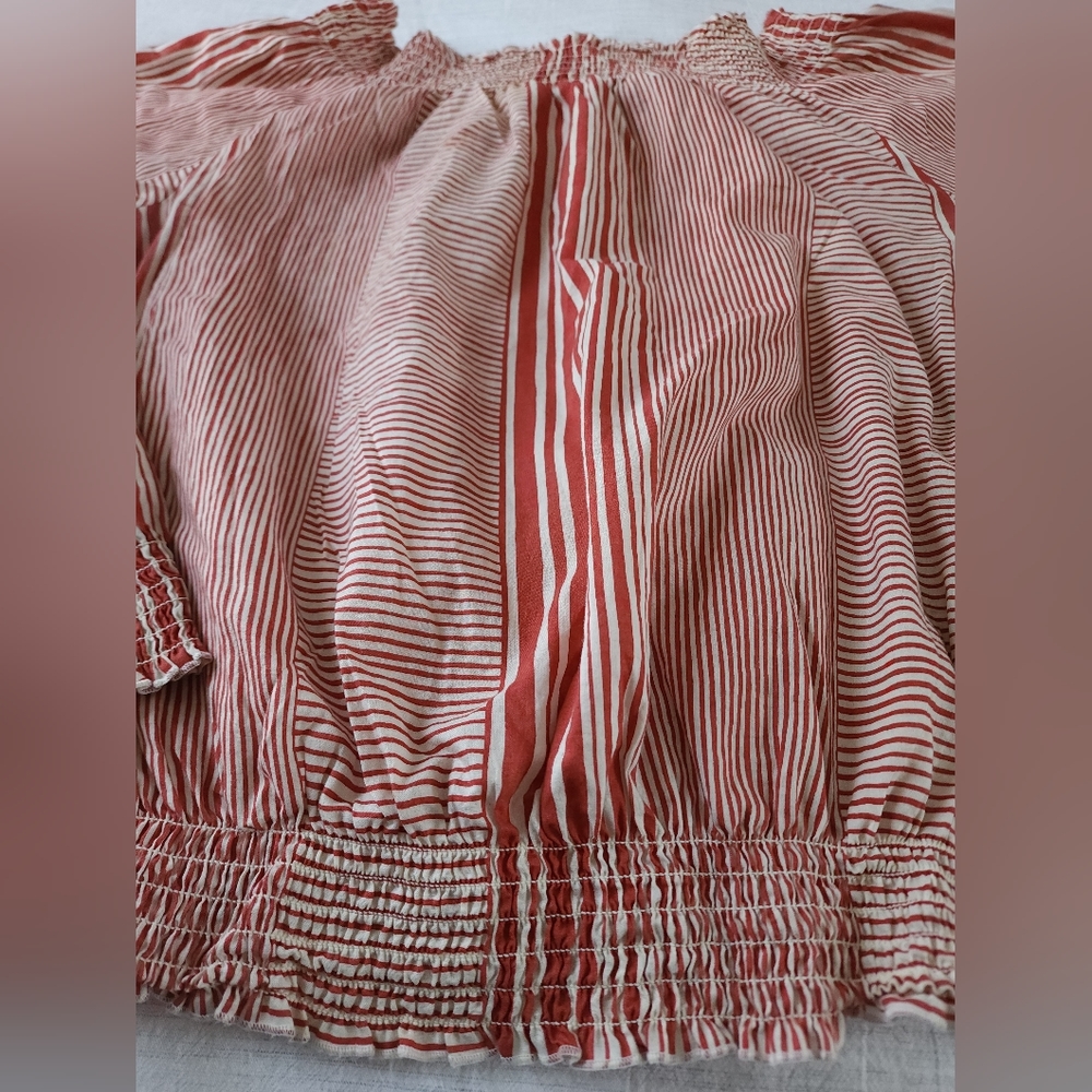 DKNY Long Sleeve Banded Top Size:Large - Picture 6 of 7